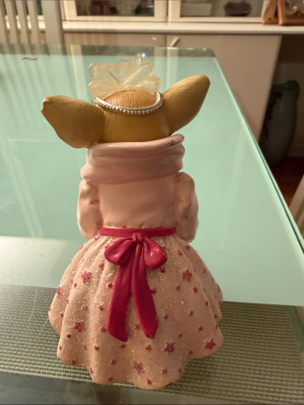 Pink Princess Chihuahua Dog Figurine Accessory - Cute Pet Décor